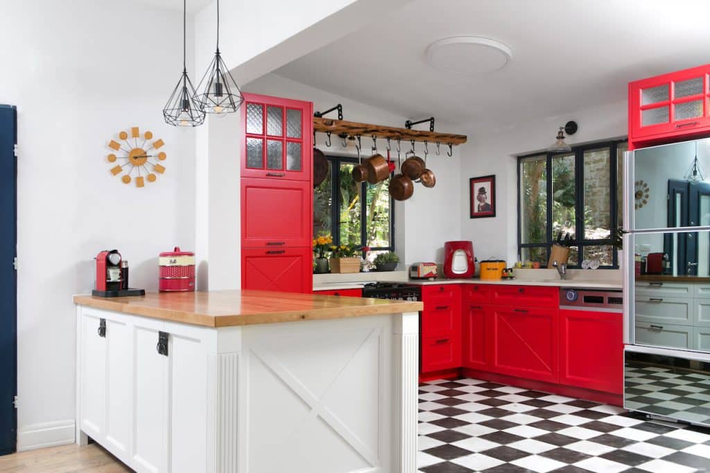 מעצבת פנים בשרון